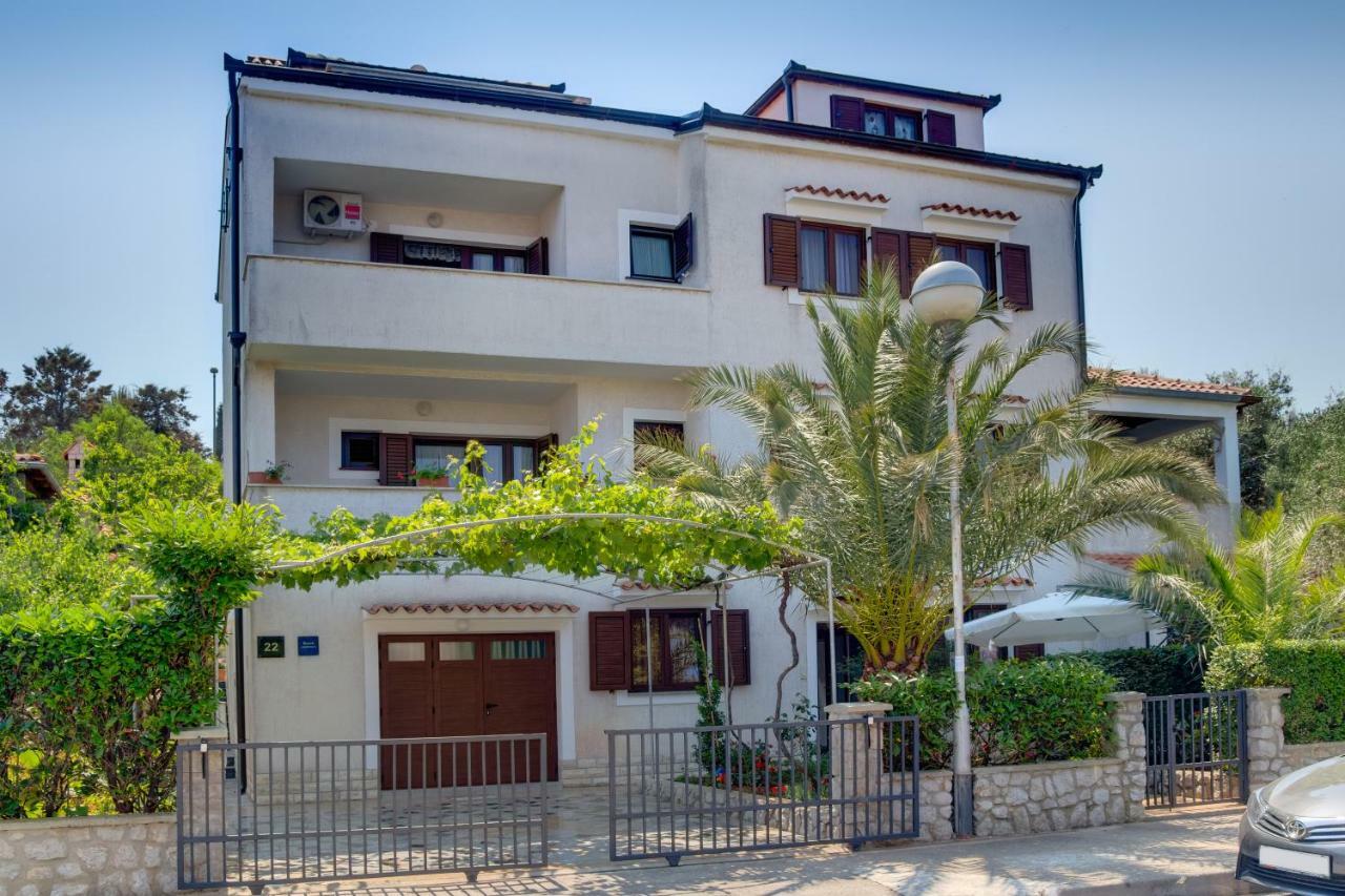 Argo Apartmani Mali Losinj Bagian luar foto
